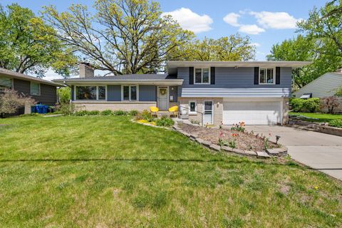 Homes For Sale - 5320 Maddox Lane<br/> Minneapolis, MN 55436