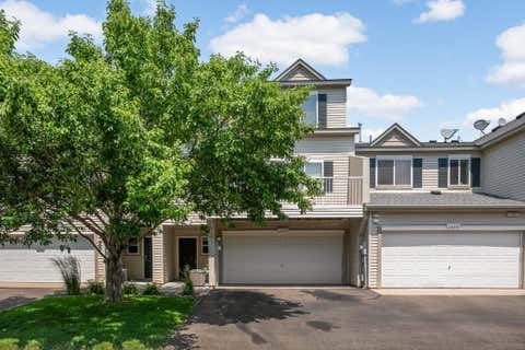 Townhouse For Sale - 3672 Abercrombie Lane<br/> Stillwater, MN 55082