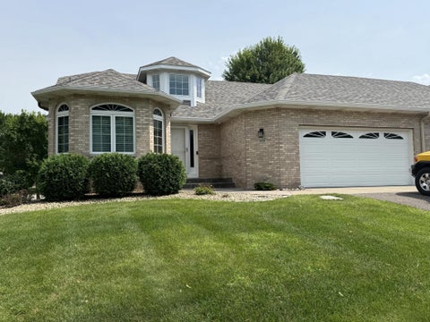 Townhouse For Sale - 3028 Highpointe Curve<br/> Ramsey County, Saint Paul, MN 55113