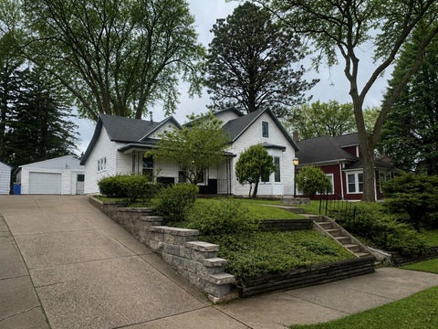 Homes For Sale - 118 Franklin Avenue<br/> Owatonna, MN 55060
