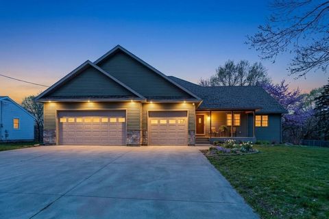 Homes For Sale - 209 Sunrise Drive<br/> Medford, MN 55049