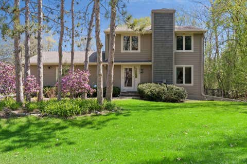 Homes For Sale - 2521 Abbey Hill Drive<br/> Hopkins, MN 55305