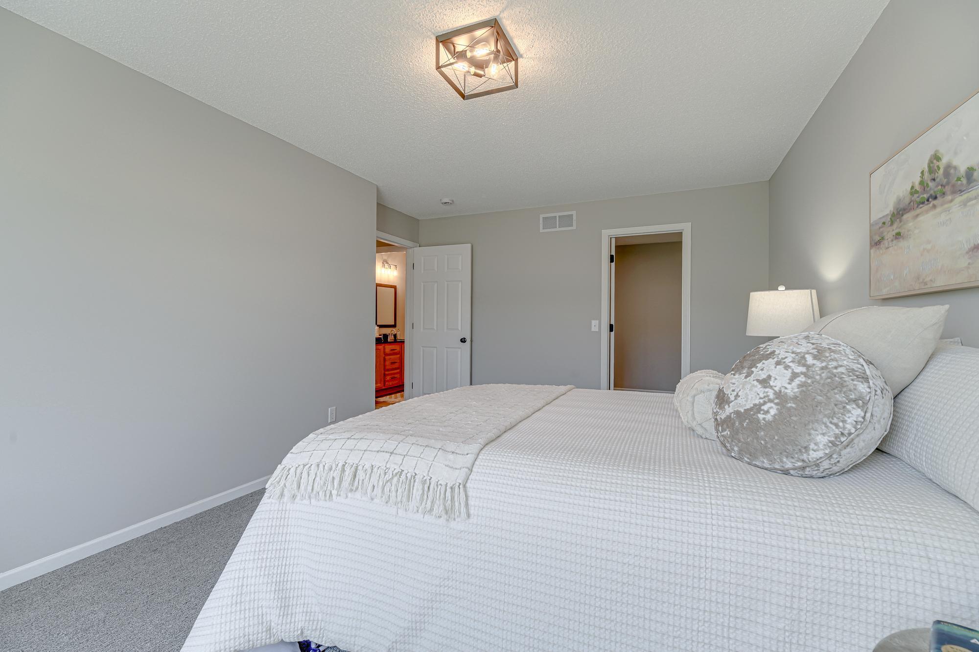 11244 Isanti Court, Minneapolis, Minnesota image 21