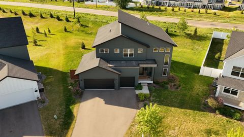 Homes For Sale - 5028 Airlake Draw<br/> Washington County, Woodbury, MN 55129
