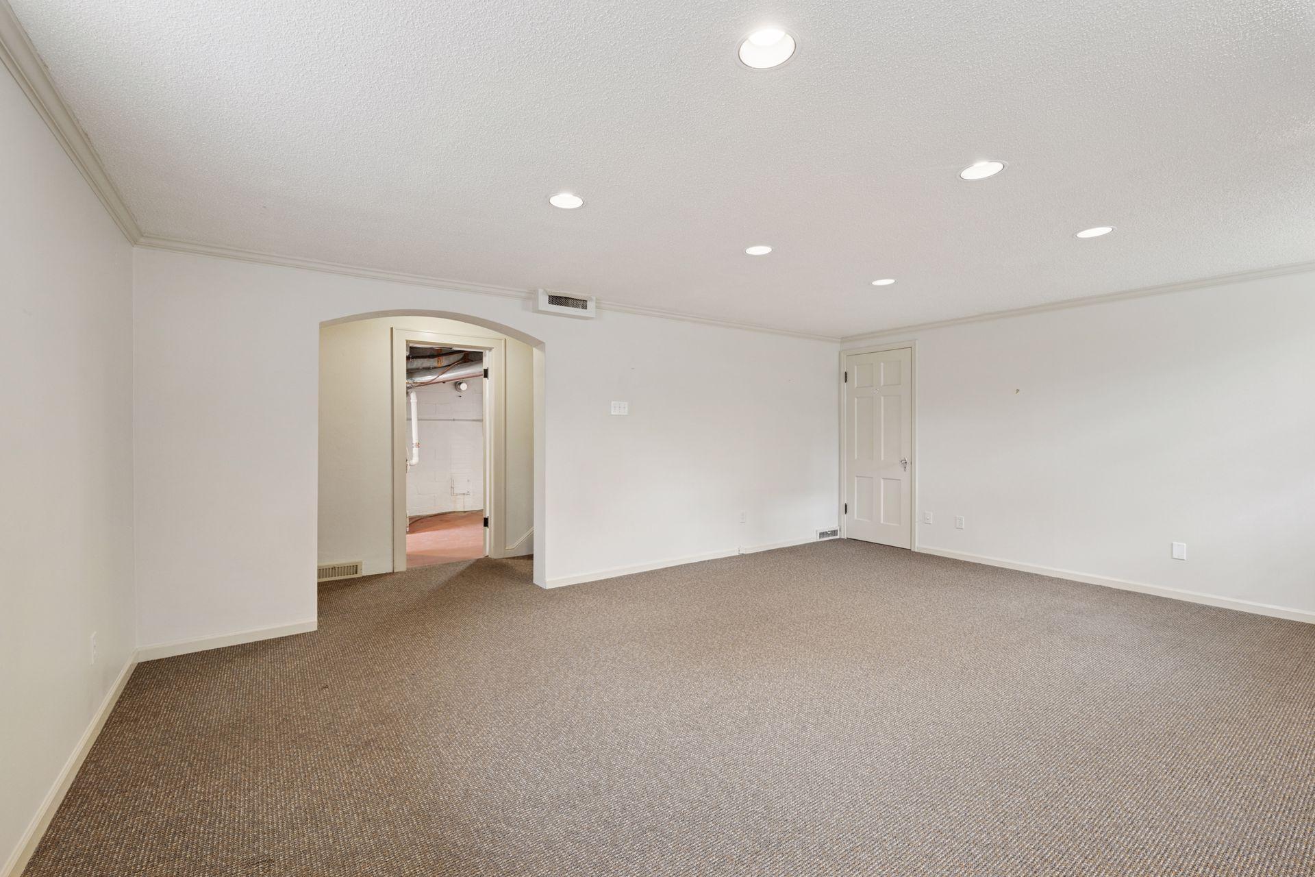 4387 Brook Avenue, Edina, Minnesota image 30