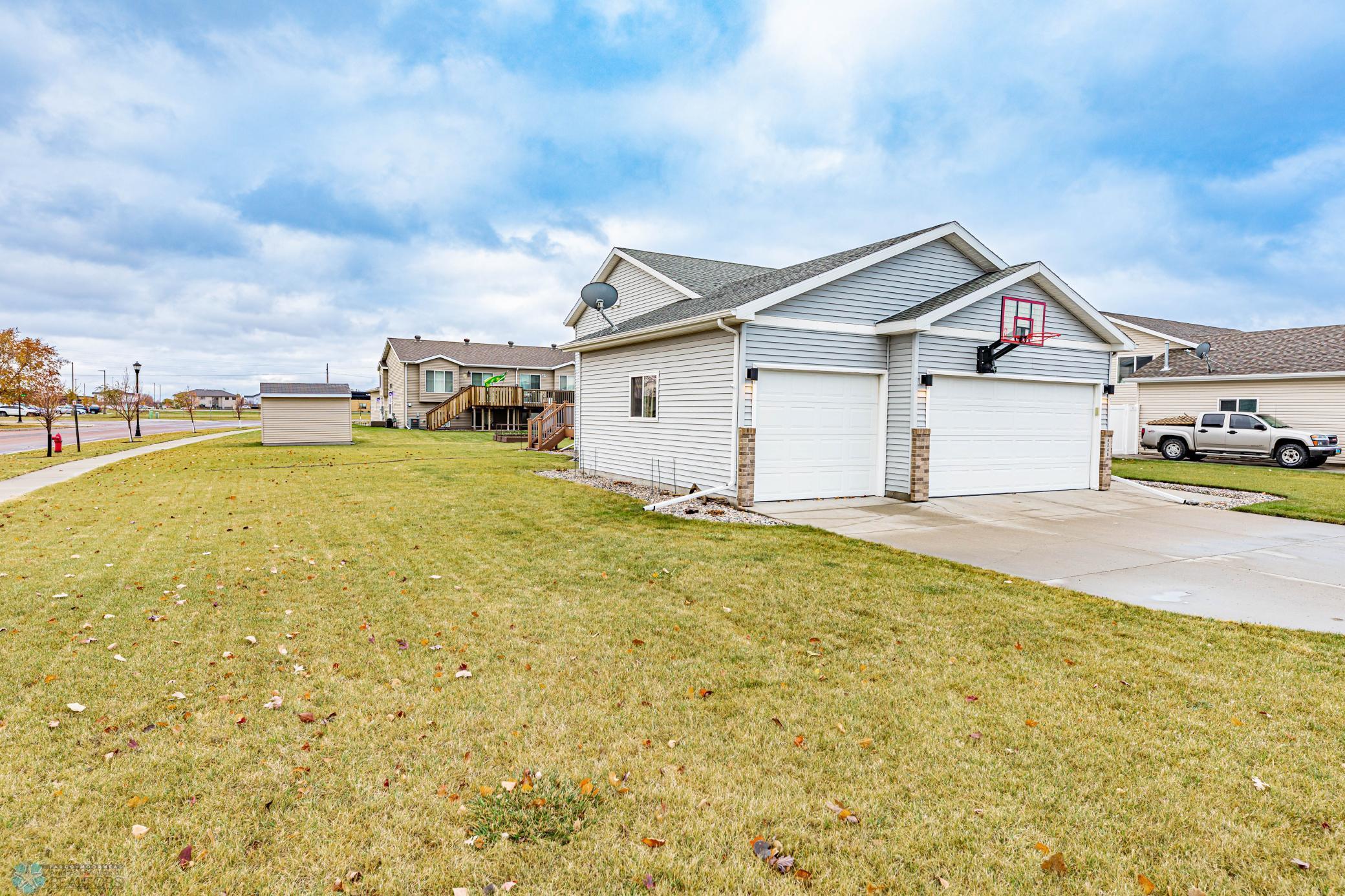 Fargo, North Dakota 58104, United States, 4 Bedrooms Bedrooms, ,3 BathroomsBathrooms,Residential,Active,86463