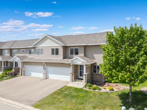 Townhouse For Sale - 5099 Foxfield Drive<br/> Rochester, MN 55901