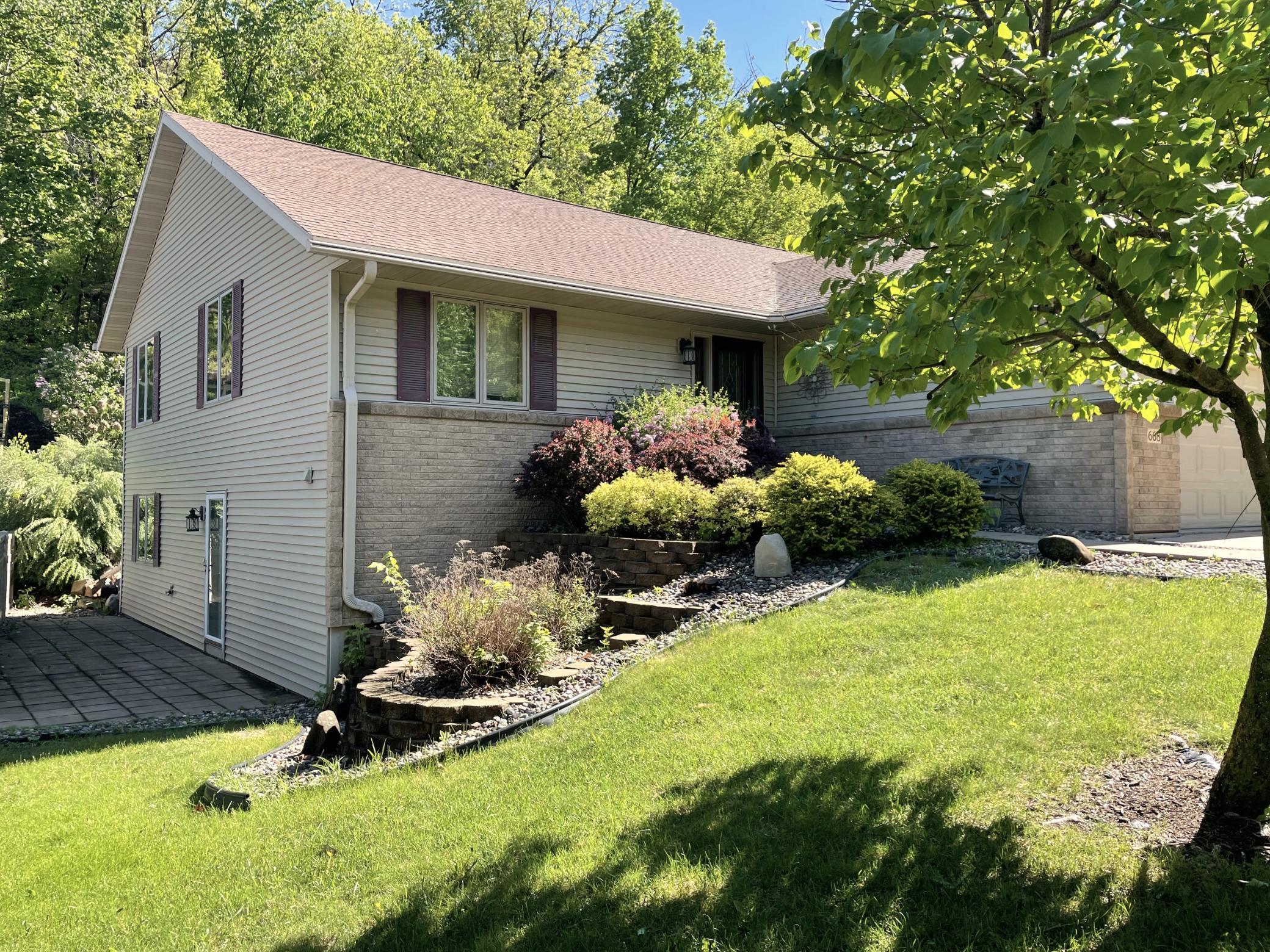 668 Hallstrom Drive, Red Wing, Minnesota image 11