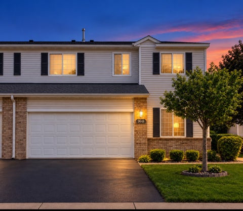 Townhouse For Sale - 9648 Peony Lane<br/> Hennepin County, Maple Grove, MN 55311