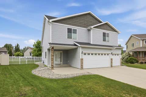 Homes For Sale - 3432 Loberg Drive<br/> Cass County, West Fargo, ND 58078