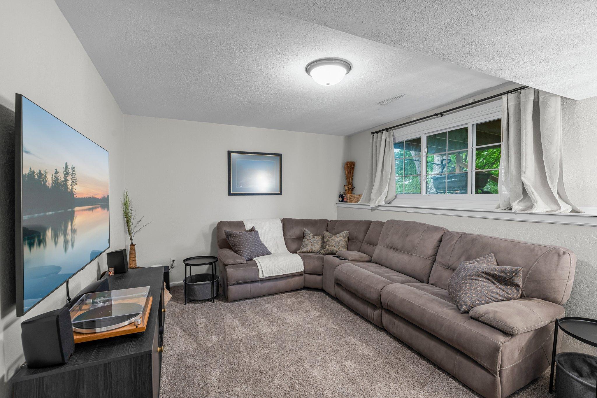 95 Olympic Circle, Chanhassen, Minnesota image 26