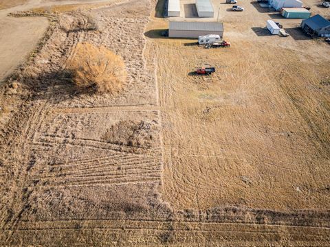 Vacant Land For Sale - 708 10th Avenue<br/> Lisbon, ND 58054