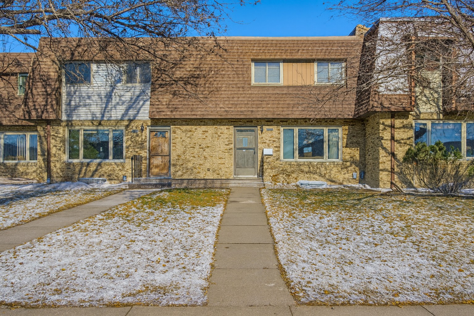 Moorhead, Minnesota 56560, United States, 2 Bedrooms Bedrooms, ,2 BathroomsBathrooms,Residential,Active,242829