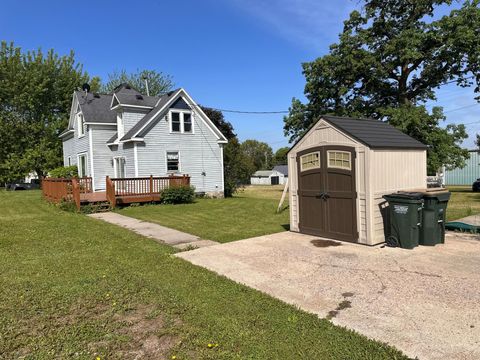 Homes For Sale - 111 4th Street<br/> Grove City, MN 56243