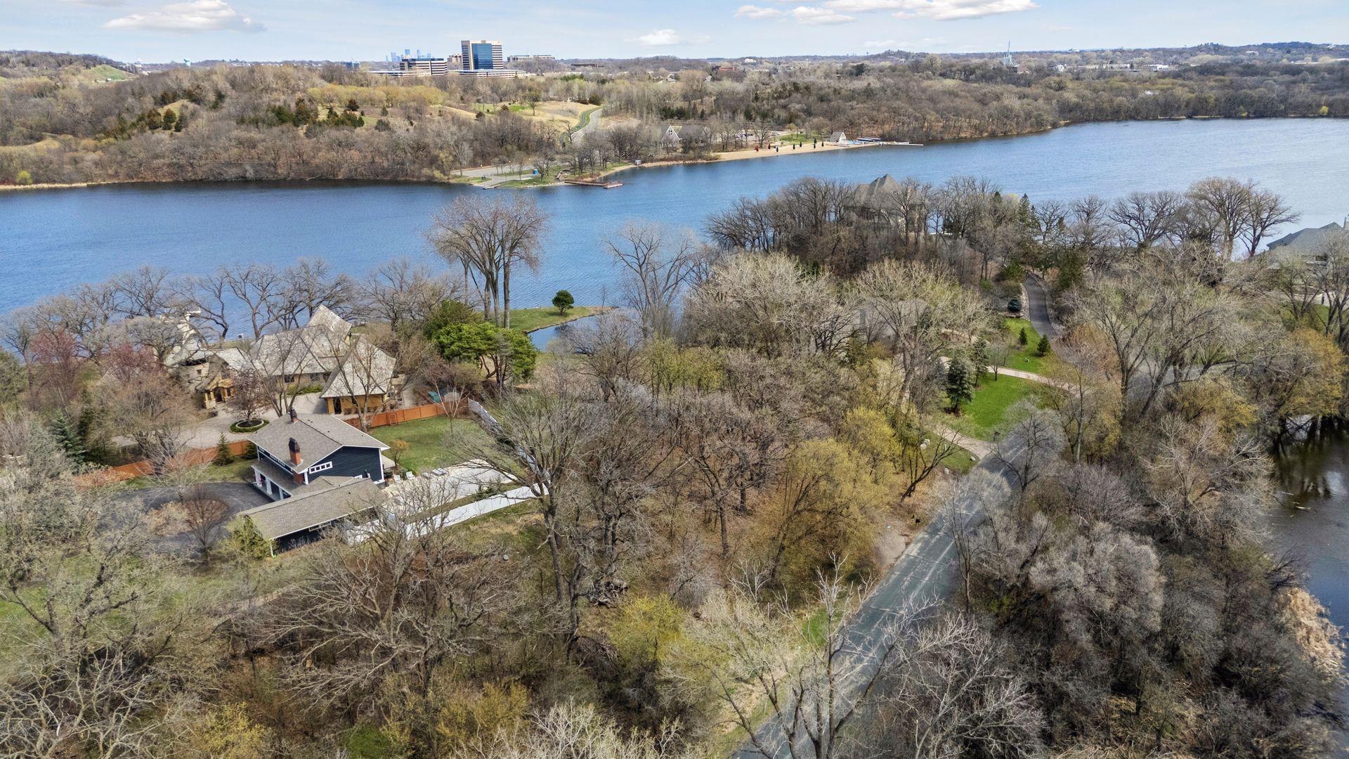 6851 Beach Road, Eden Prairie, Minnesota image 8