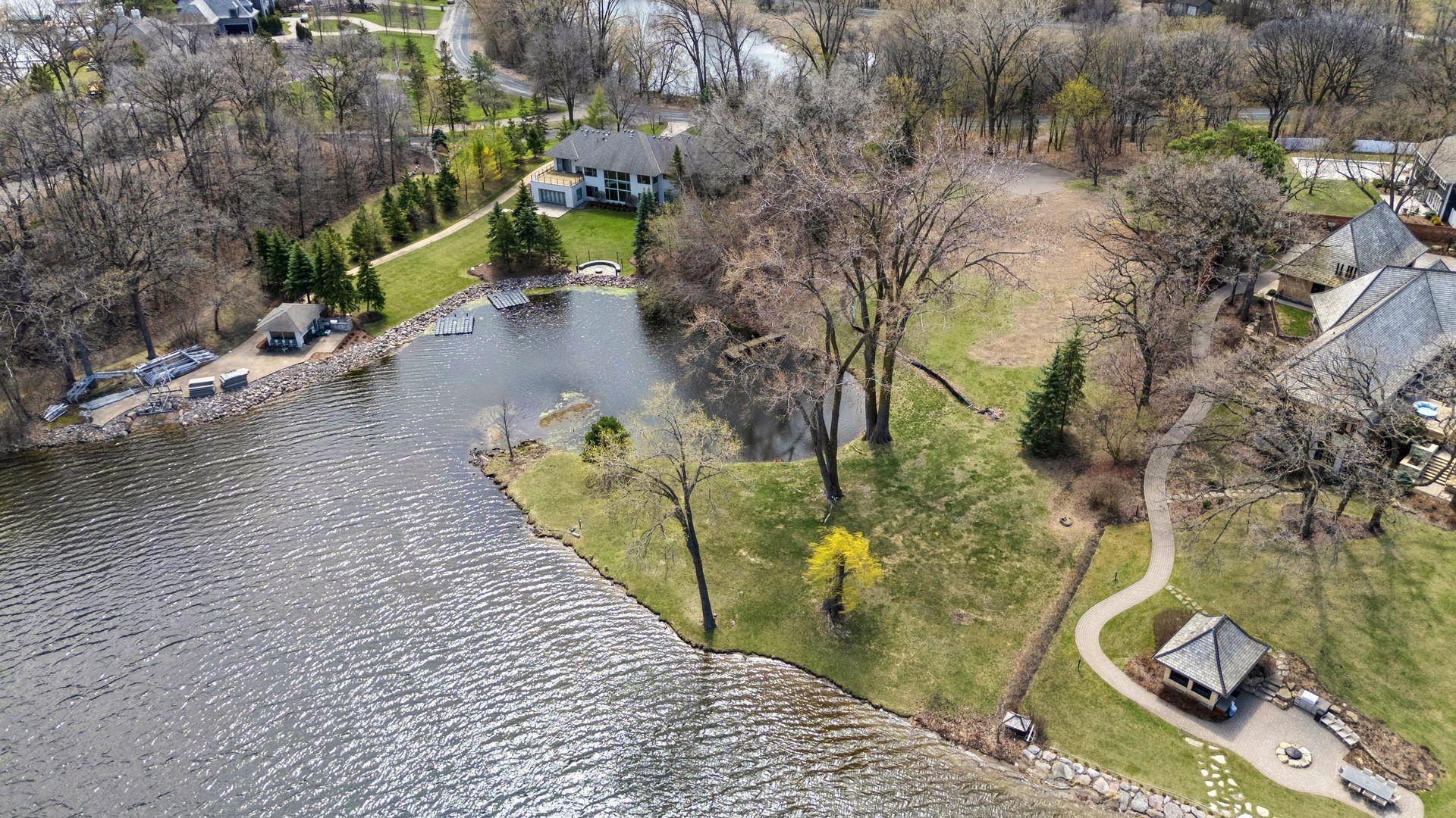 6851 Beach Road, Eden Prairie, Minnesota image 3
