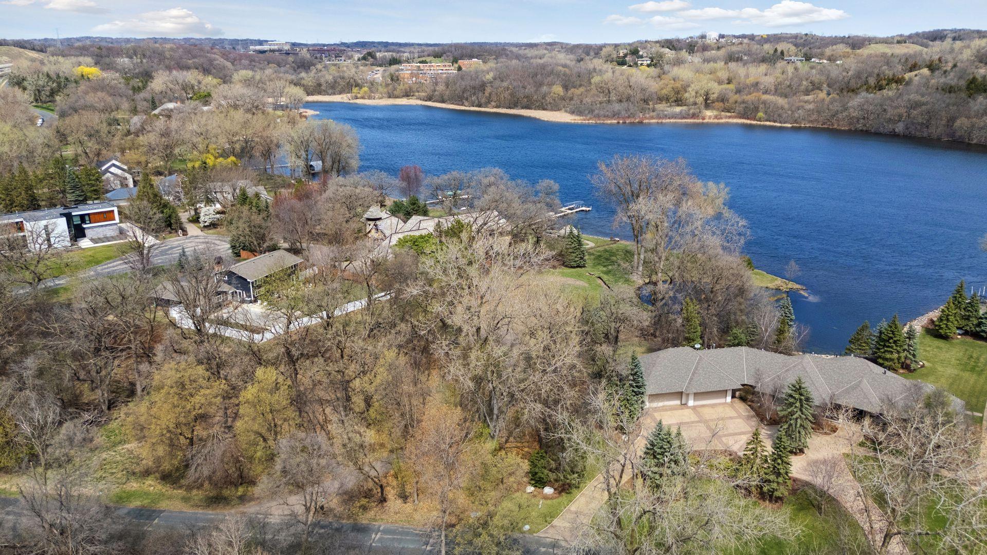 6851 Beach Road, Eden Prairie, Minnesota image 7
