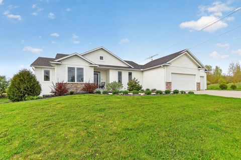 Homes For Sale - 851 Willowmere Drive<br/> Goodhue County, Zumbrota, MN 55992