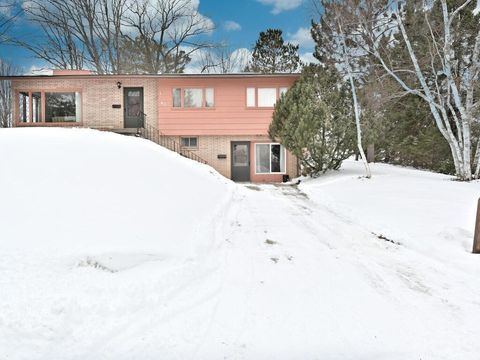 Homes For Sale - 811 SW 4th Avenue<br/> Grand Rapids, MN 55744