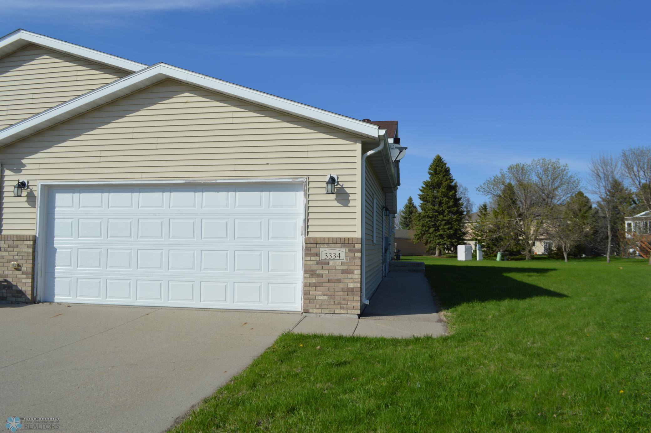 3334 10th Street, Moorhead, Minnesota image 1