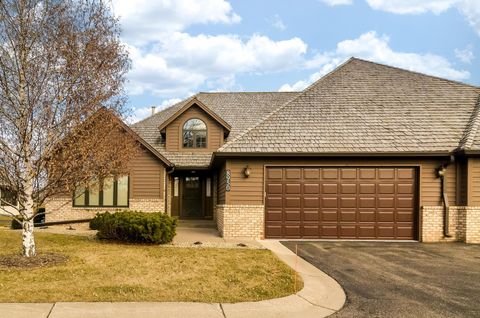 Townhouse For Sale - 8950 Glen Edin Lane<br/> Brooklyn Park, MN 55443