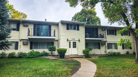 Condo For Sale - 3302 2nd Street<br/> Fargo, ND 58102