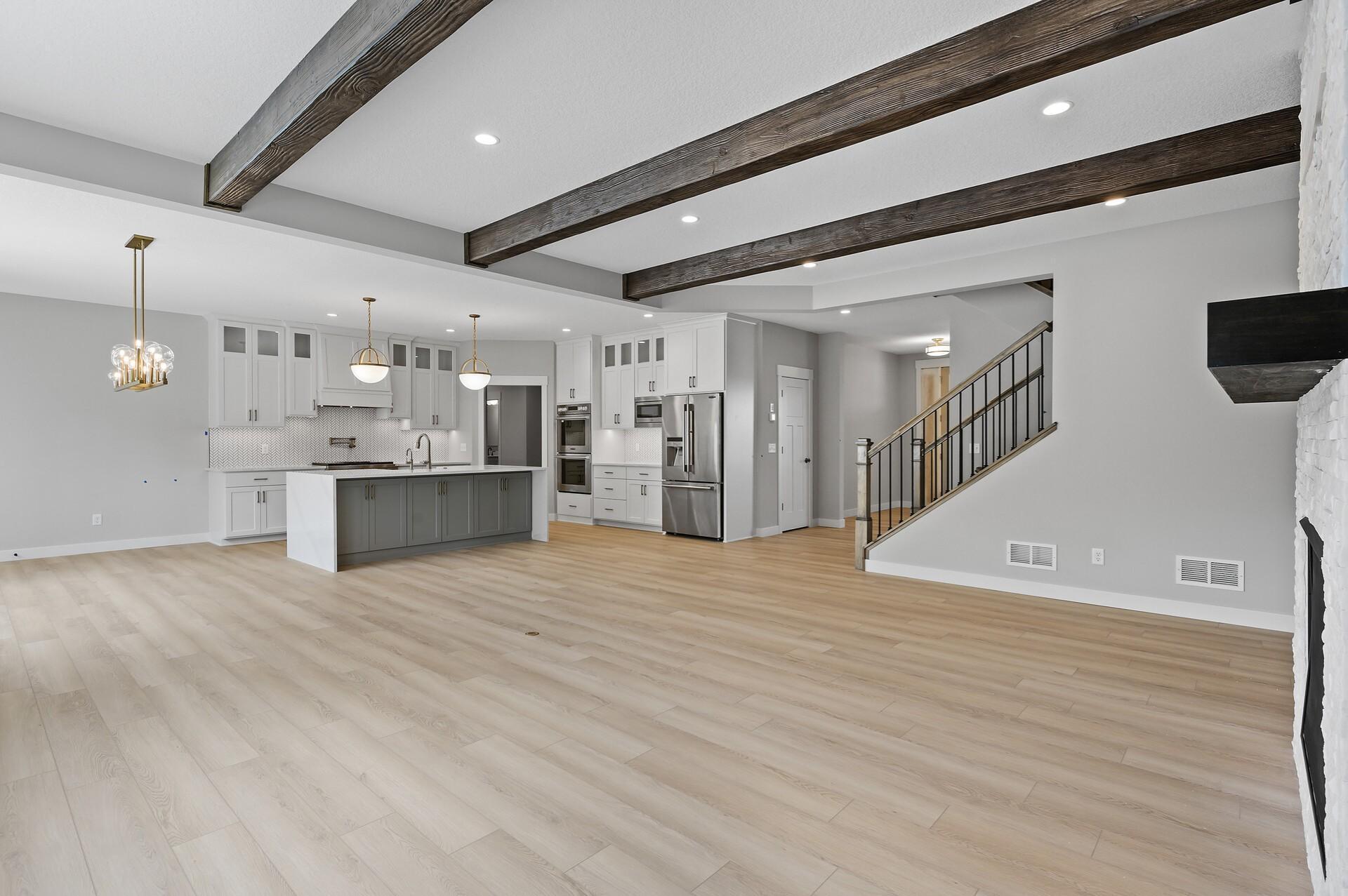 10309 Lakeview Drive, Minnetonka, Minnesota image 3