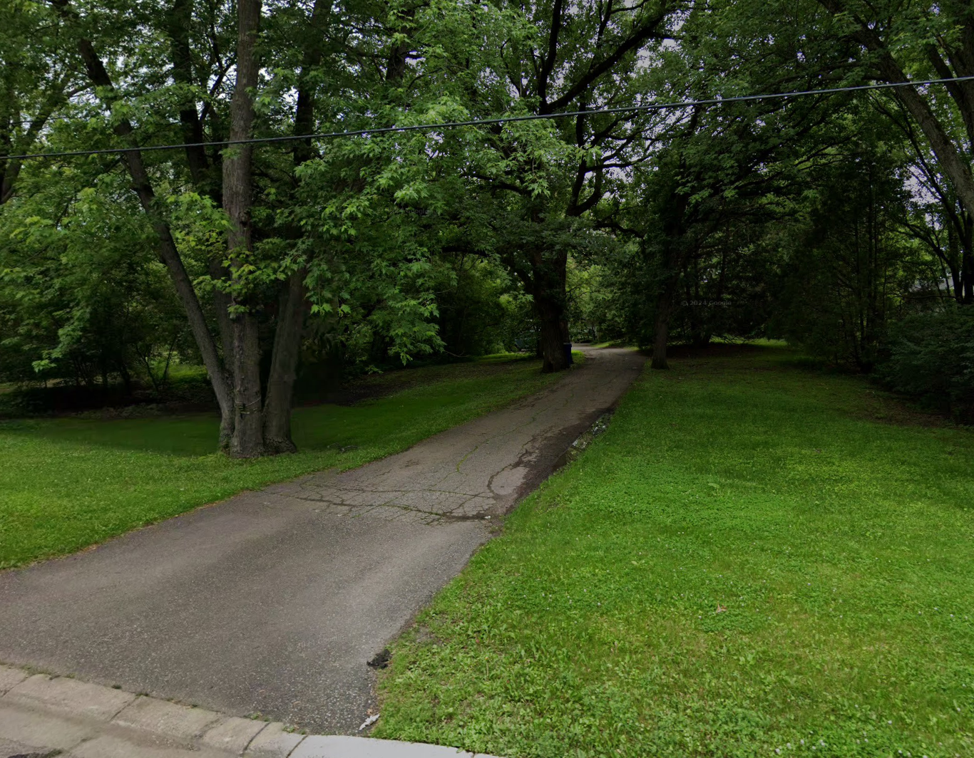 10309 Lakeview Drive, Minnetonka, Minnesota image 6