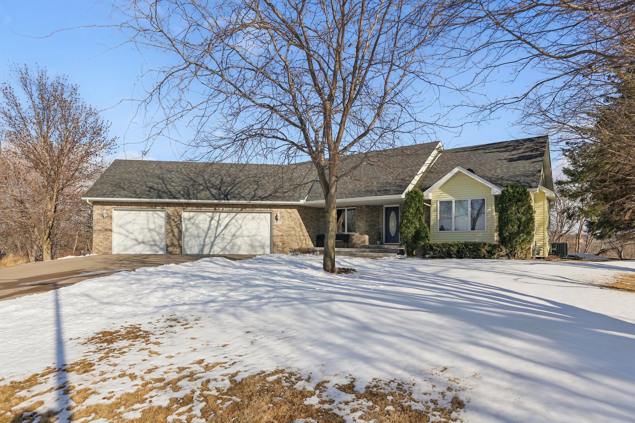 1810 Golf View Drive, Buffalo, Minnesota image 2