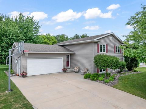 Homes For Sale - 450 Lally Court<br/> Goodhue County, Zumbrota, MN 55992