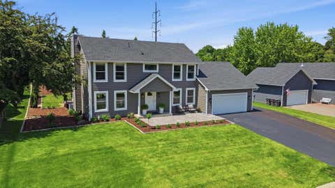 Homes For Sale - 2734 Shadow Wood Court<br/> Carver County, Chaska, MN 55318