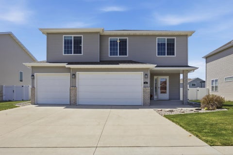 Homes For Sale - 3122 5th Street<br/> Cass County, West Fargo, ND 58078