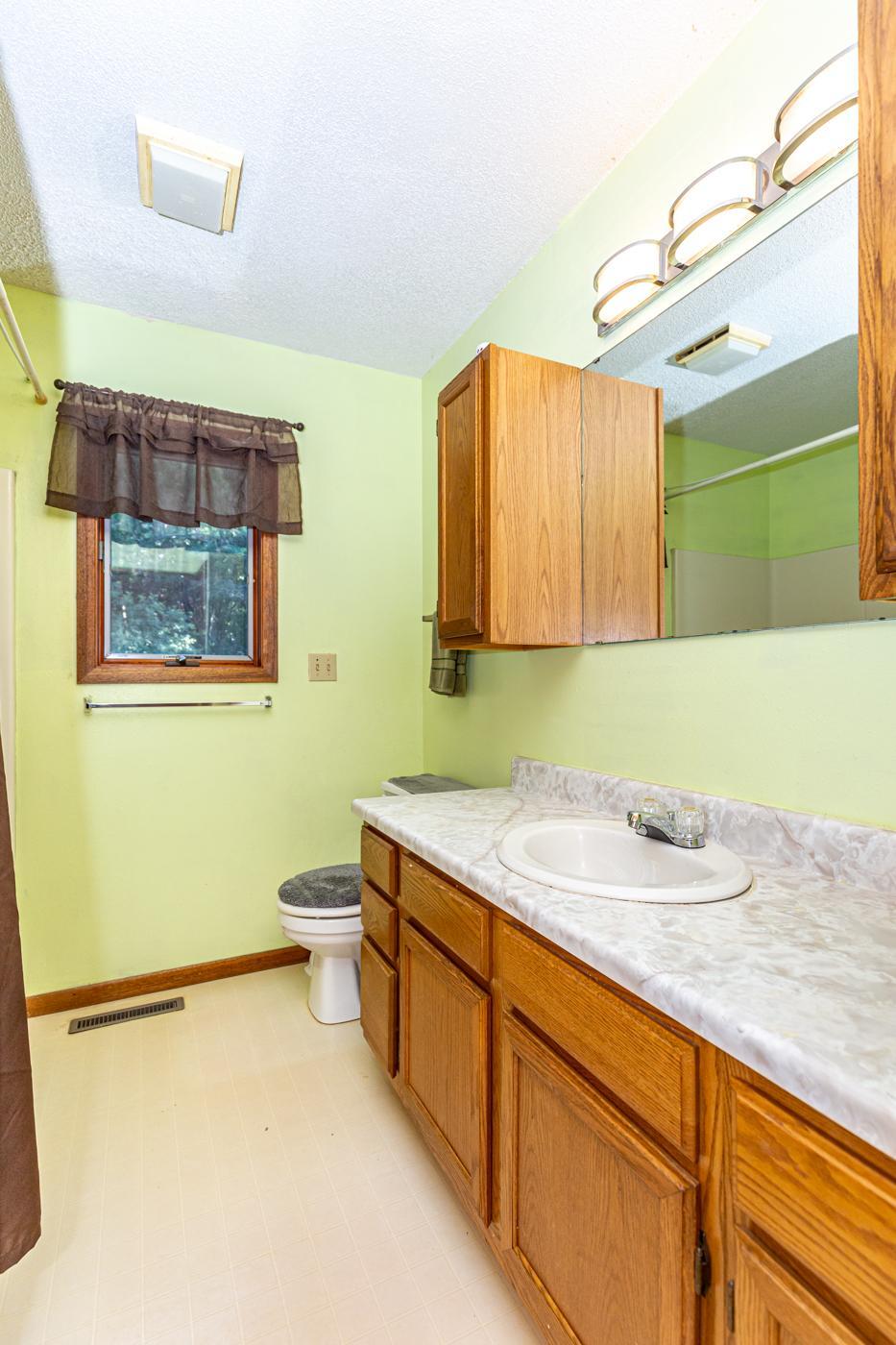 Pelican Rapids, Minnesota 56572, United States, 4 Bedrooms Bedrooms, ,2 BathroomsBathrooms,Residential,Active,139521