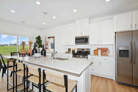 Townhouse For Sale - 14469 Allerton Way<br/> Rosemount, MN 55068