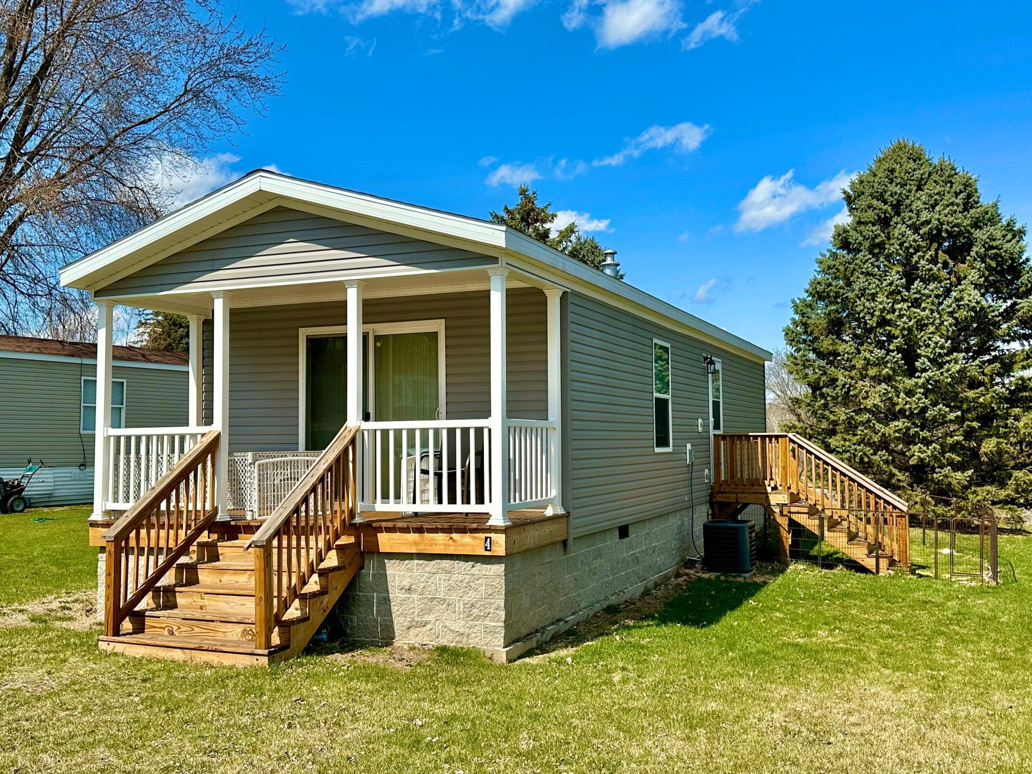 1239 County Road H #4, New Richmond, Wisconsin image 1