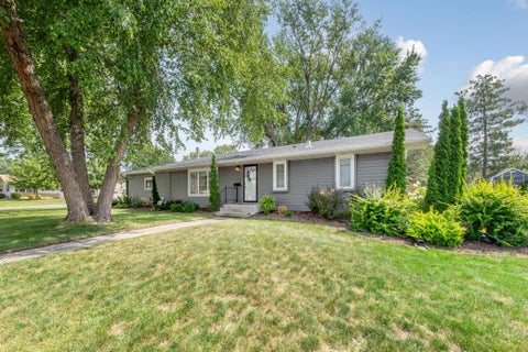 Homes For Sale - 1019 Valley View Road<br/> Faribault, MN 55021