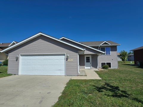 Homes For Sale - 2227 Castlewood Drive<br/> Nobles County, Worthington, MN 56187