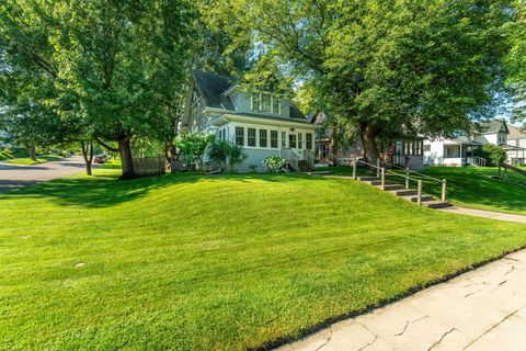 Homes For Sale - 228 E Vernon Avenue<br/> Otter Tail County, Fergus Falls, MN 56537