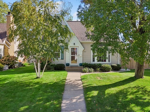 Homes For Sale - 5525 Upton Avenue<br/> Minneapolis, MN 55410