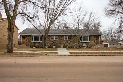 Multifamily For Sale - 700 E Summit Avenue<br/> Fergus Falls, MN 56537