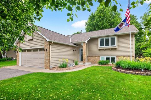 Homes For Sale - 1222 Saddlebrook Lane<br/> Saint Paul, MN 55125