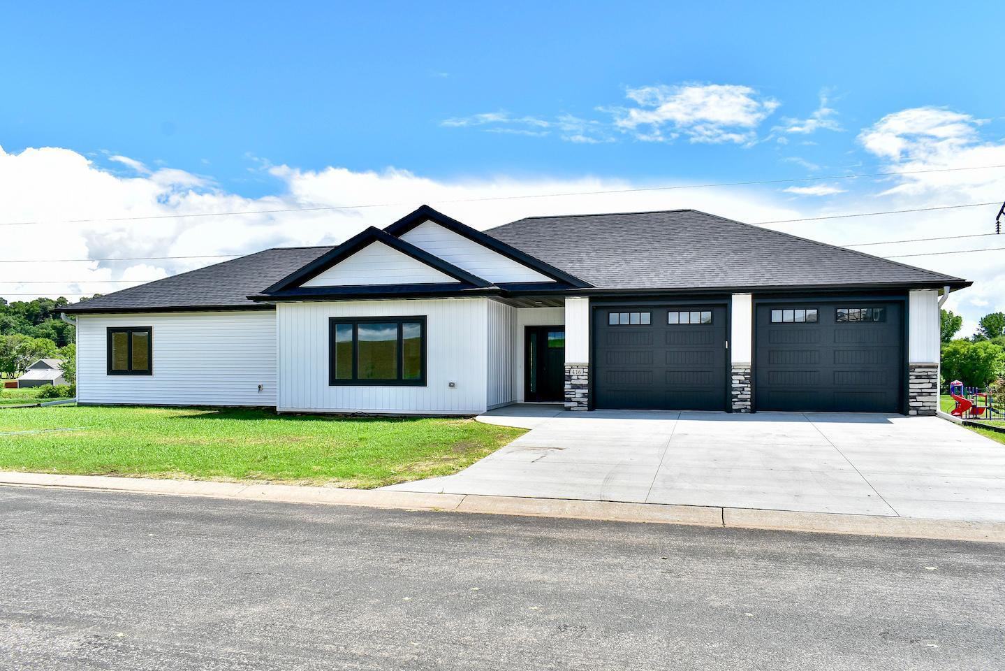 416 Brubaker Drive, Saint Charles, Minnesota image 1