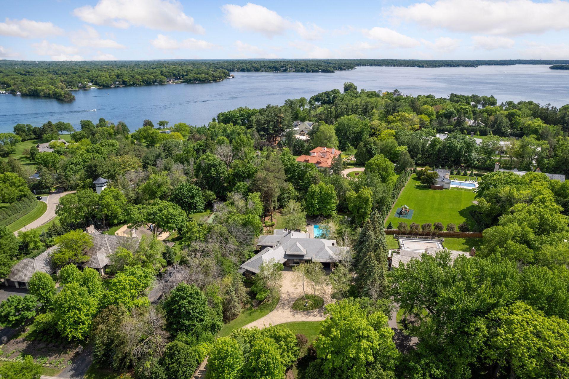 370 Ferndale Road, Wayzata, Minnesota image 46