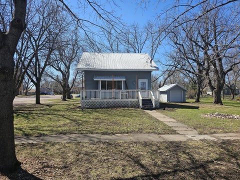 Homes For Sale - 212 S Center Street<br/> Ceylon, MN 56121