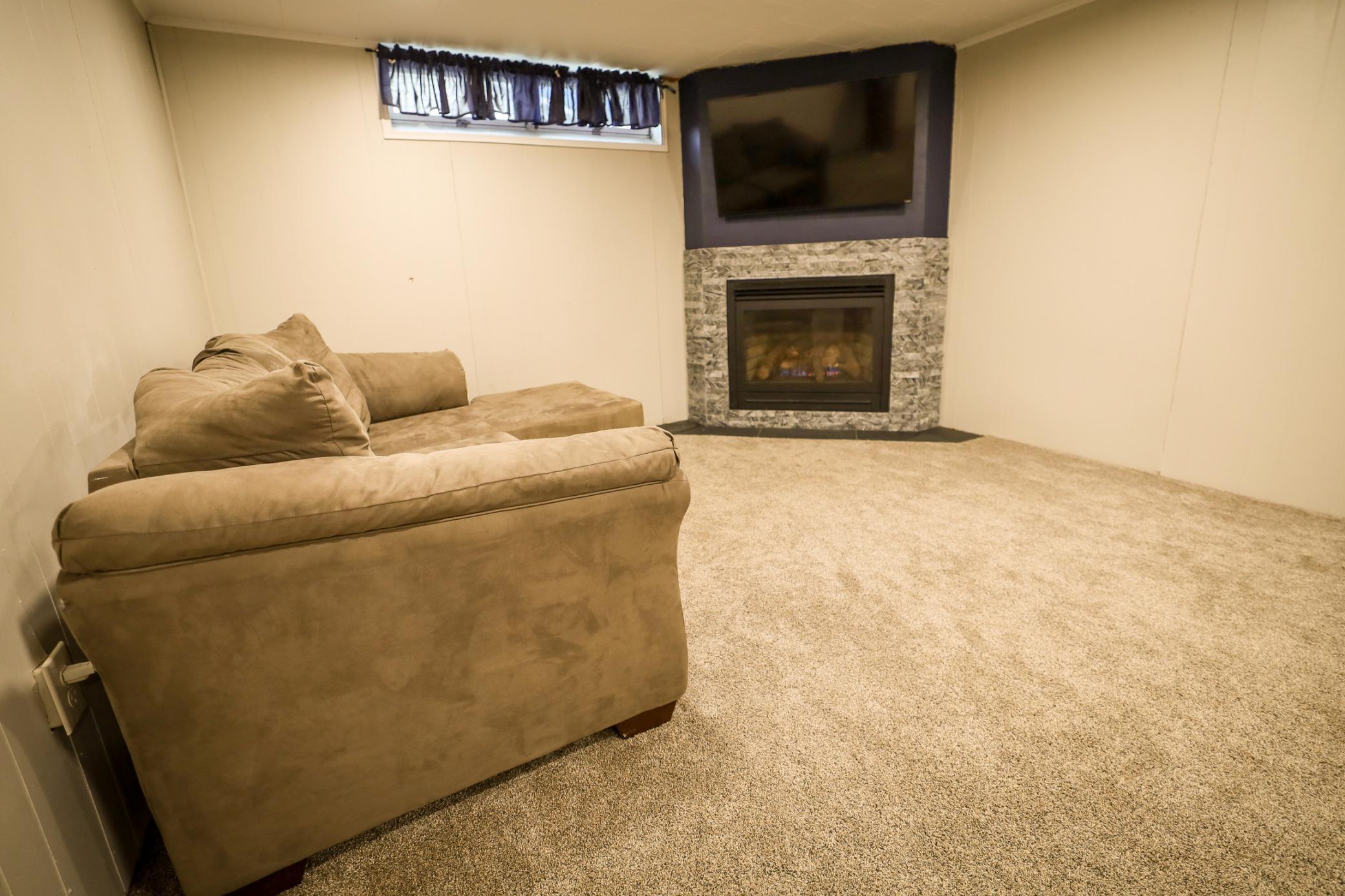 211 Beech Street, Chaska, Minnesota image 31