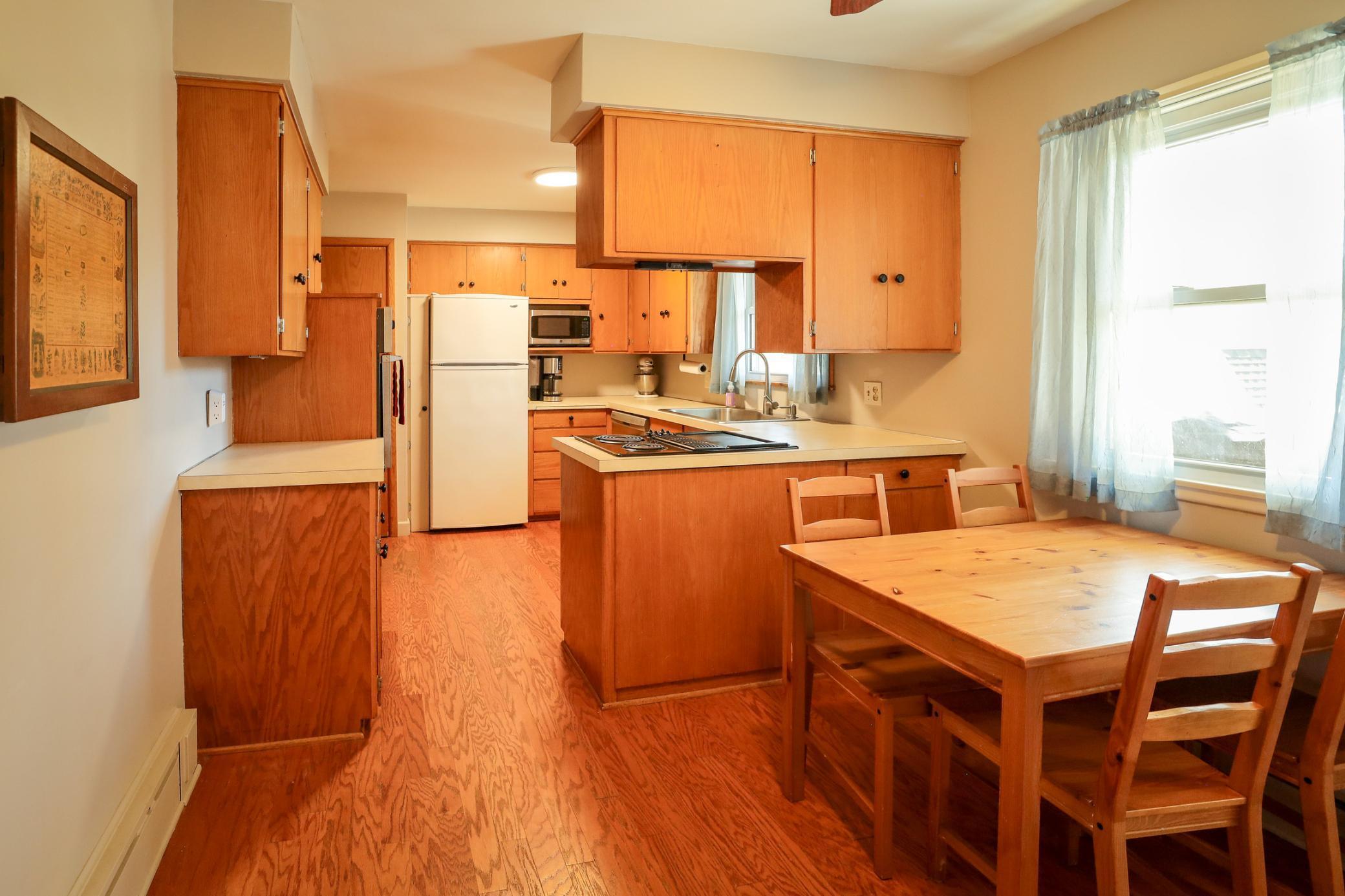 211 Beech Street, Chaska, Minnesota image 8