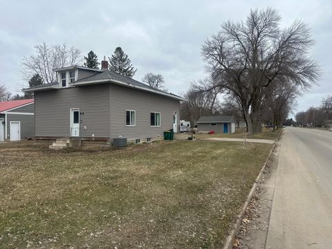 Homes For Sale - 739 E 1st Street<br/> Meeker County, Litchfield, MN 55355