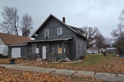 Homes For Sale - 206 Chicago Street<br/> Lakefield, MN 56150