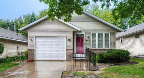 Townhouse For Sale - 402 Lady Slipper Avenue<br/> New Prague, MN 56071