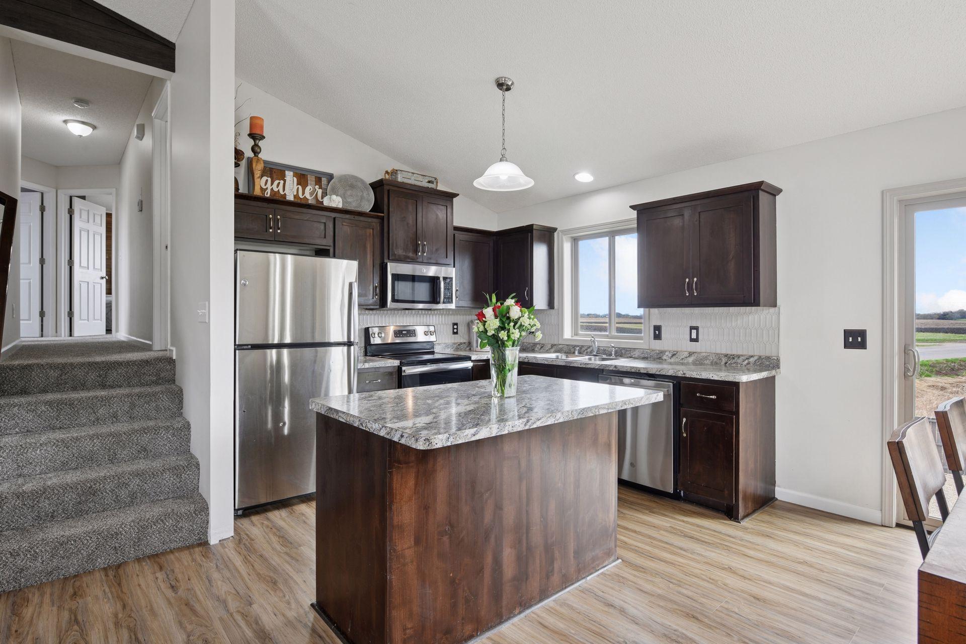 100 Serenity Avenue, Howard Lake, Minnesota image 3
